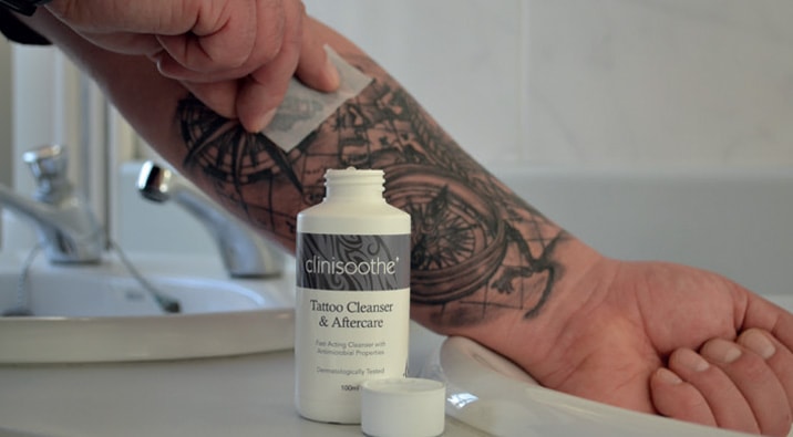 Otopina za čišćenje i održavanje tetovaža Clinosoothe Clinisept